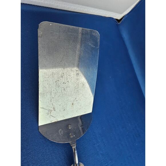 Vintage Chief Spatula/Flipper 11" (inches) w/White Plastic Handle - Picture 3 of 12